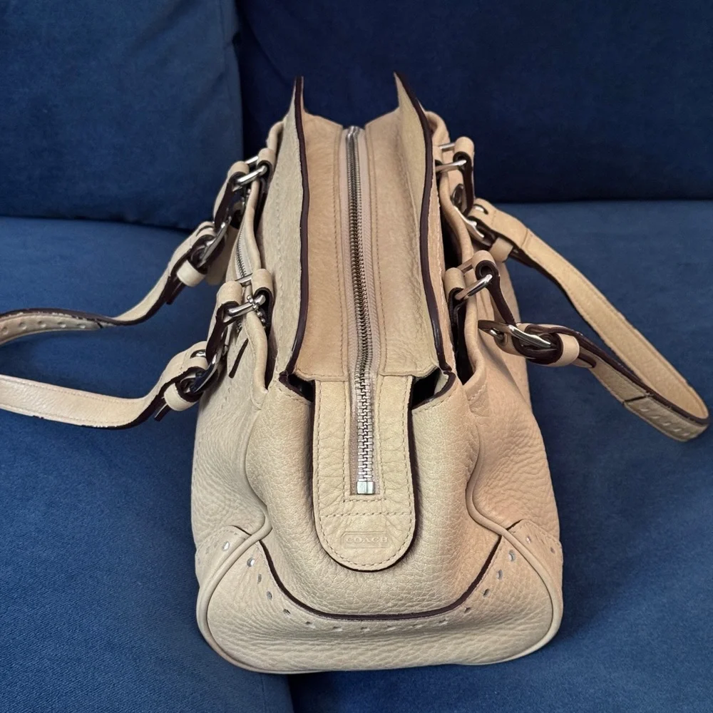 Coach Hampton Satchel Women’s Ivory/Beige‎ Shoulder Bag